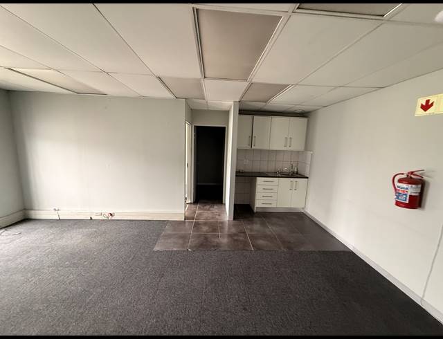 510M² WAREHOUSE TO LET IN RIVERGATE